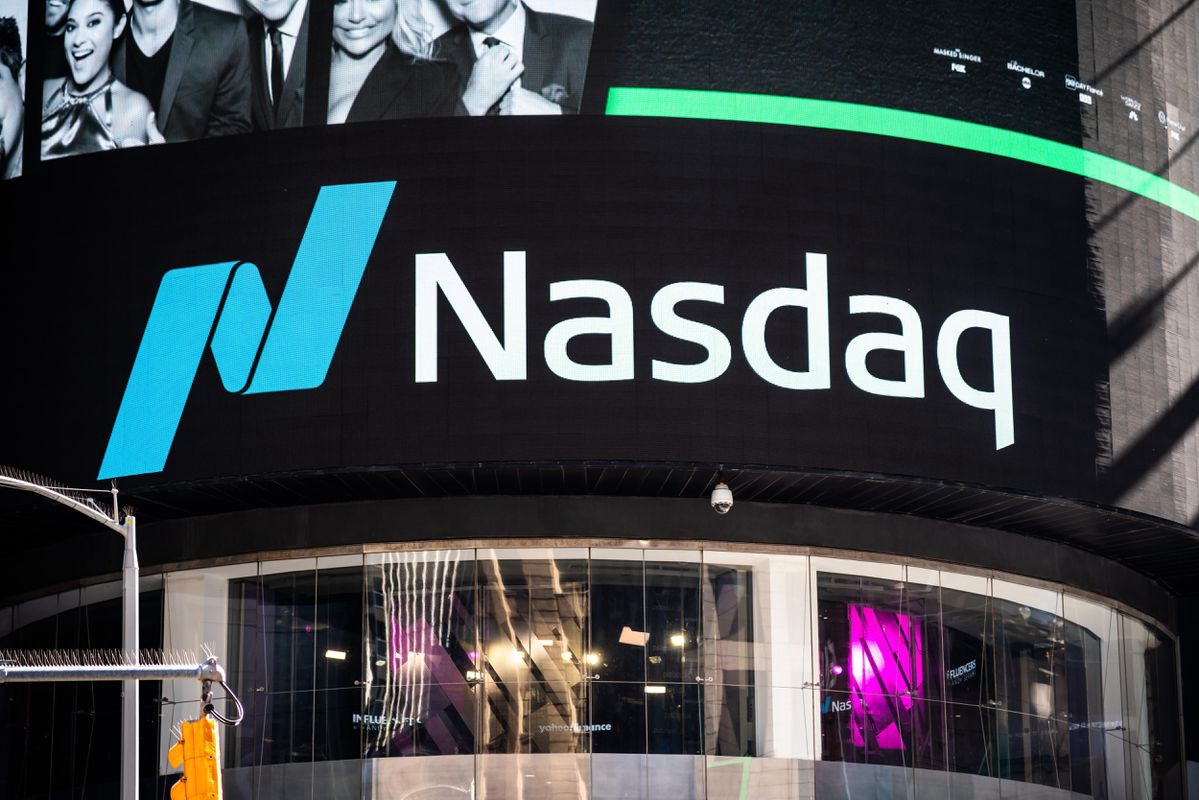 Las acciones de Nasdaq 100 suben un 10,7% en el mes de enero